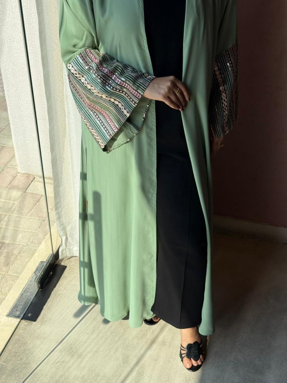 Jasmine Abaya - الصورة 3